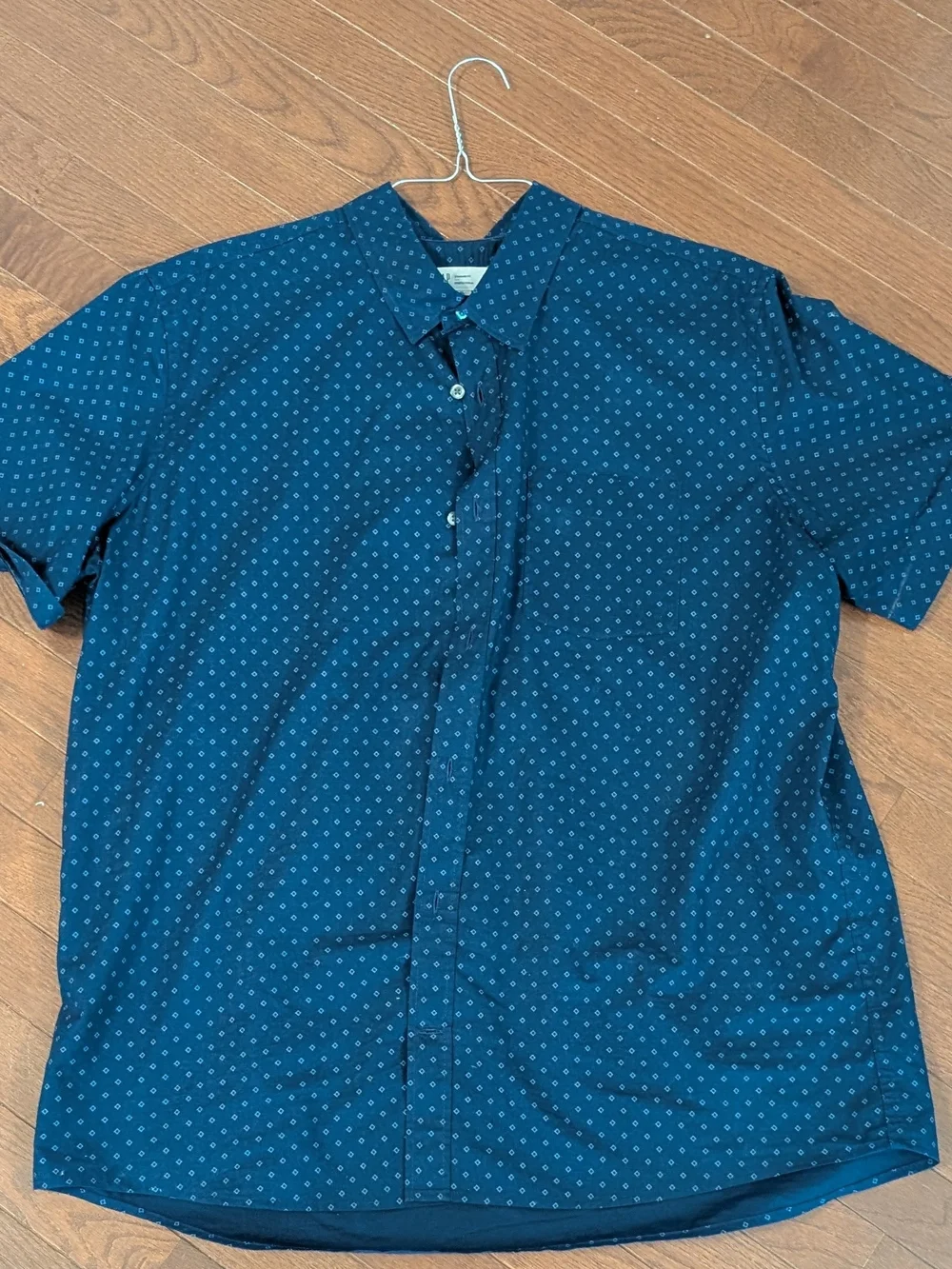 GAP: Men’s Blue Short-Sleeve Patterned Button-Down Shirts (Set of 2) - Picture 4 of 7